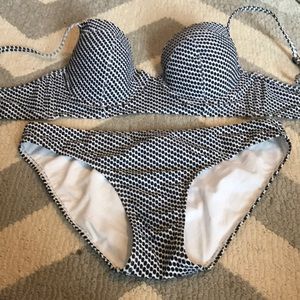 Size Medium Old Navy swim